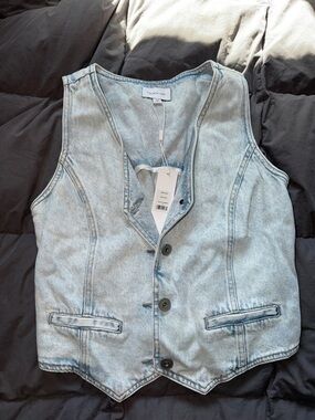 Light Wash Denim Vest - Women's